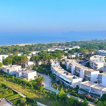 Lura 2 Homes 244