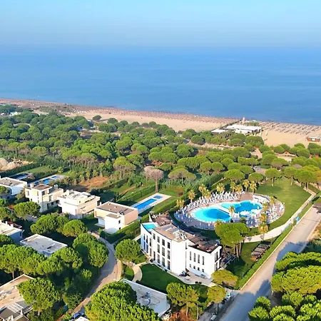 Lura 2 Homes 244 아파트