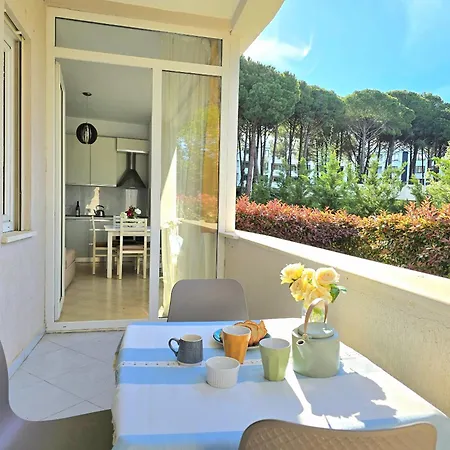 Lura 2 Homes 244 *